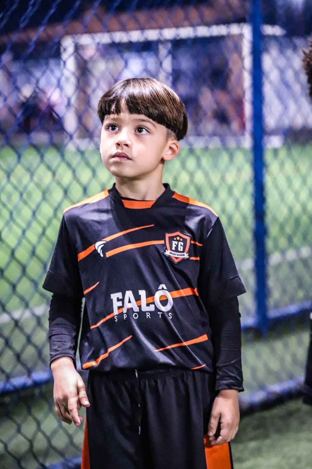 Atletas da FG Soccer Training durante trabalho técnico de alto rendimento no campo